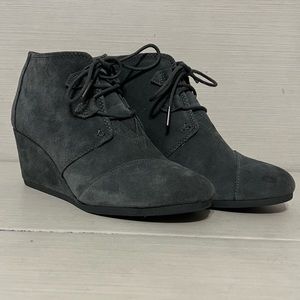 Toms Suede Wedge Bootie Kala Dk Grey Sz 10